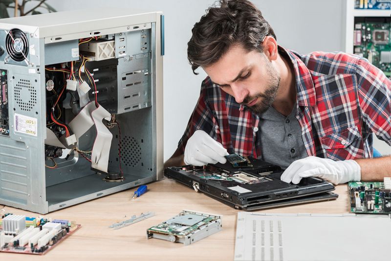 بررسی تخصصی قطعات تعمیر در کیس